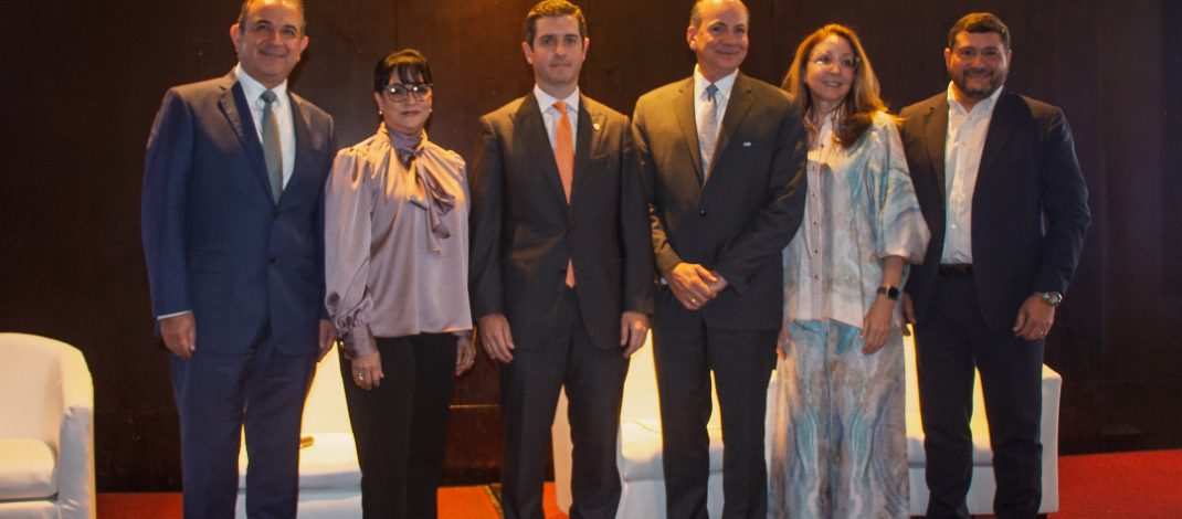 MICI y CASEM | Foro «Liderazgo en tiempos de incertidumbre»
