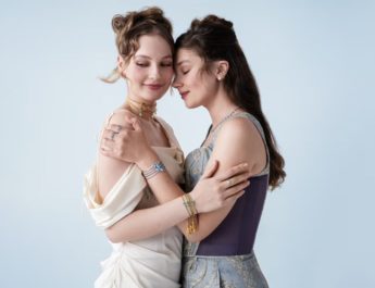PANDORA Y BRIDGERTON PRESENTAN “RULES TO LOVE BY”, UNA COLECCIÓN DE JOYERÍA QUE CELEBRA EL ENCANTO Y LA AUTOEXPRESIÓN