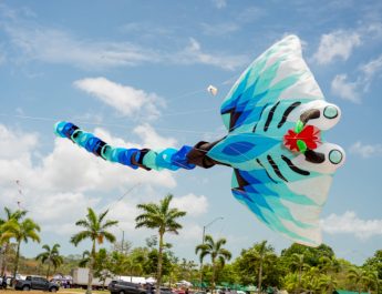 Miles de familias llenan de color el cielo de Costa Verde en el Festival de Cometas y Panderos