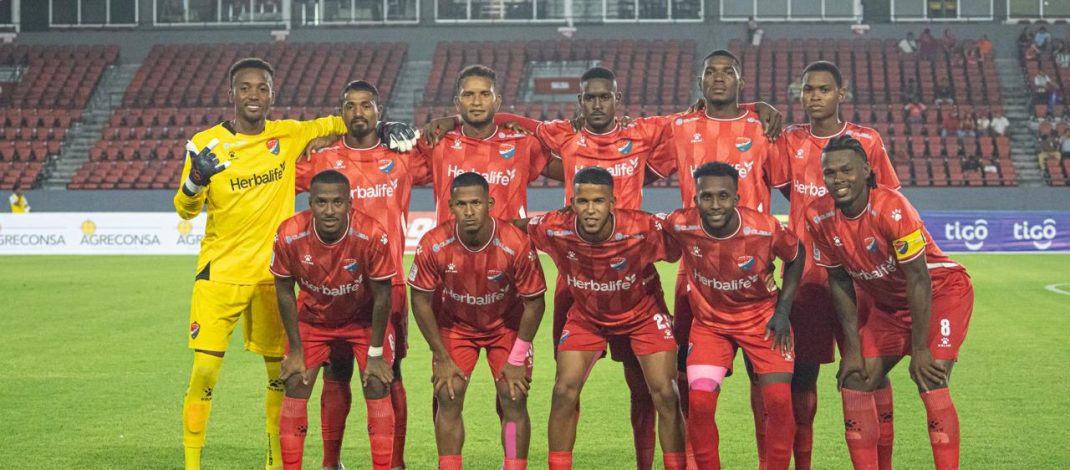 Herbalife anuncia su apoyo al fútbol coclesano