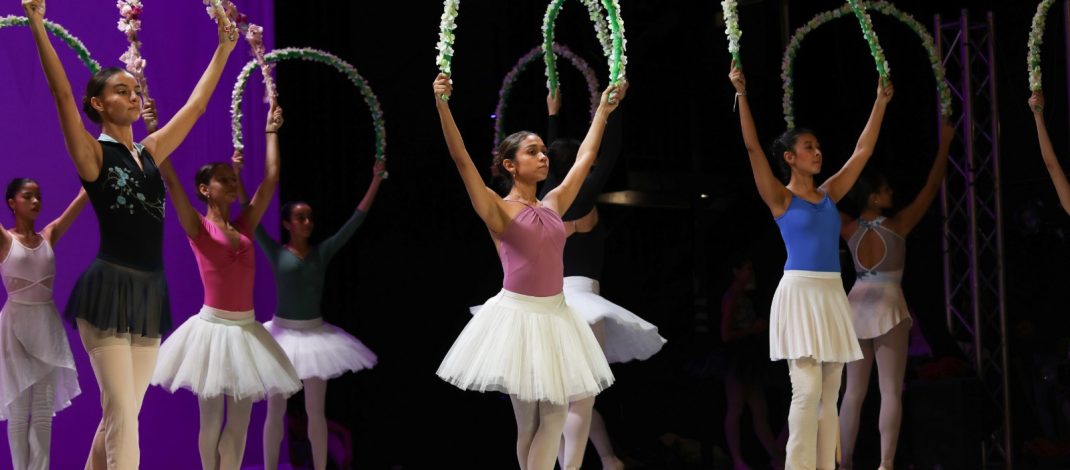 El Ballet Nacional de Panamá acerca la danza al público con ensayos abiertos y conversatorios