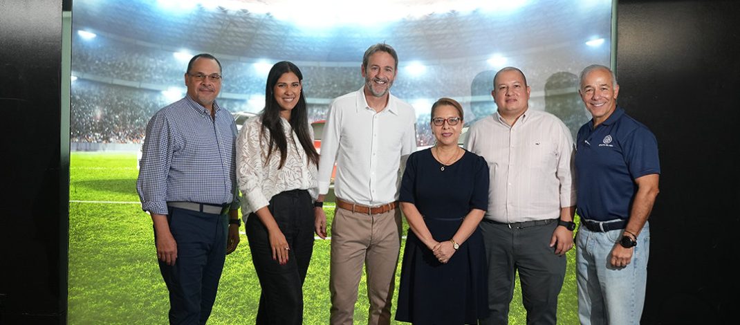 Grupo Silaba inicia la celebración de sus 35 años junto a Thomas Christiansen
