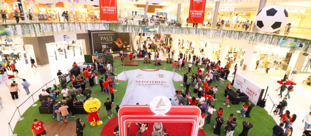 ALTAPLAZA MALL CELEBRA EL ORGULLO MUNDIALISTA CON UNA CAMISETA GIGANTE EN APOYO A LA SELE