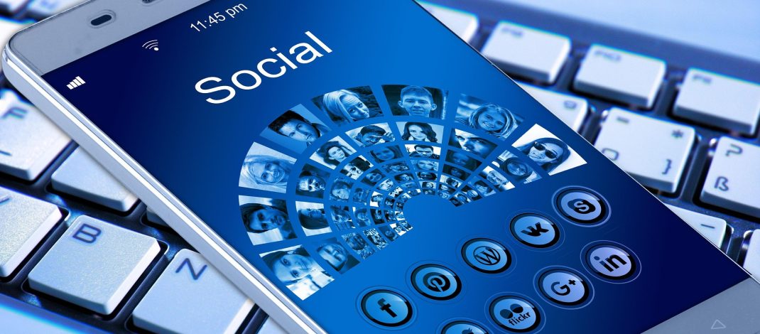 Cómo 2,500 voces locales construyeron una audiencia global de dimensiones masivas