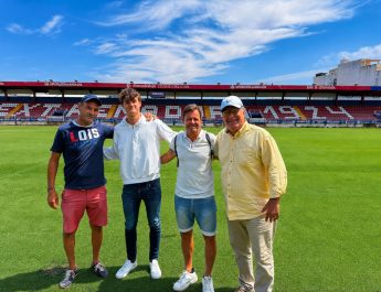 Futbolista panameño Juan Moltó inicia pretemporada con el histórico CD Extremadura de España