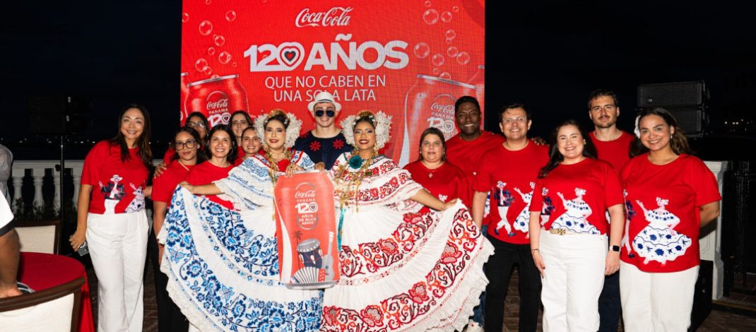 Coca-Cola celebra 120 años de buco amor con Panamá